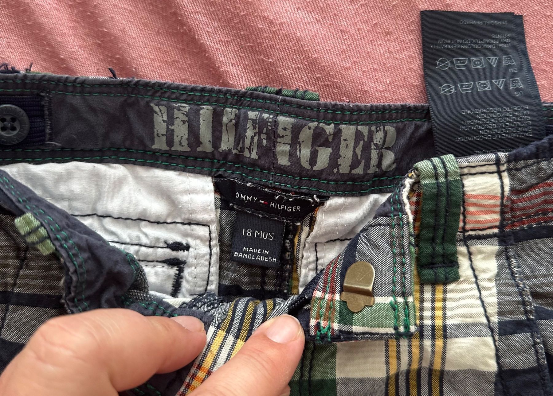 Tommy Hilfiger Pantaloni: Shorts Tommy Hilfiger – Usato da Dürrenroth venduto da tvy_bh56 1