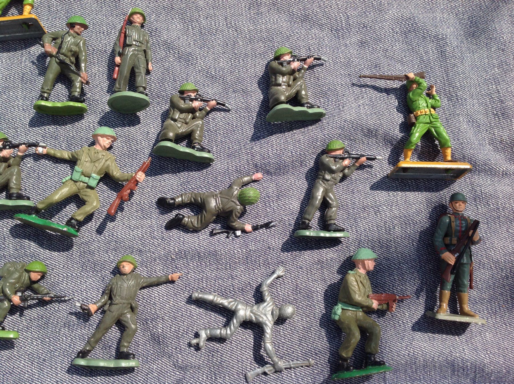 Britains Jouets: Britains - soldat WW2 - USA - Germany – D'occasion à Vuiteboeuf par broticaire 2