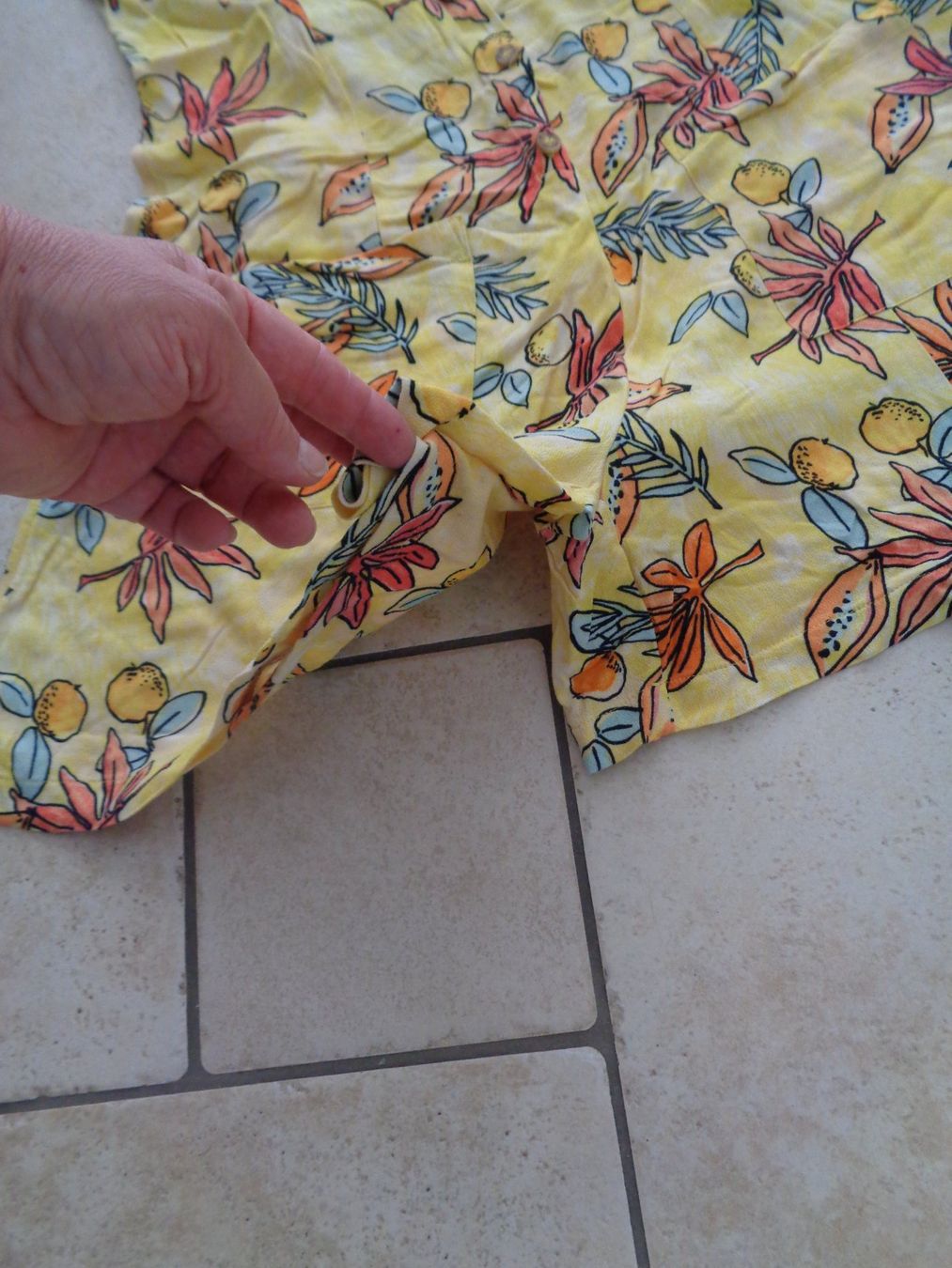 Esprit Pantaloni: Shorts  esprit  Grösse 38 – Usato da Kreuzlingen venduto da Robi-2003 1