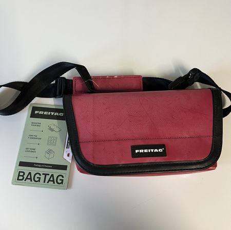 FREITAG F40 JAMIE IN PINK NEU