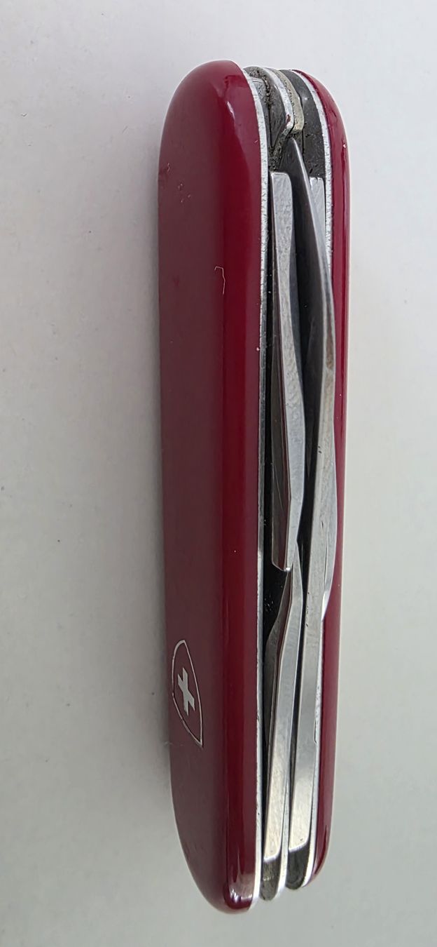 Victorinox Couteaux de poche: Victorinox Officier Sackmesser – D'occasion à Niederuzwil par 262305