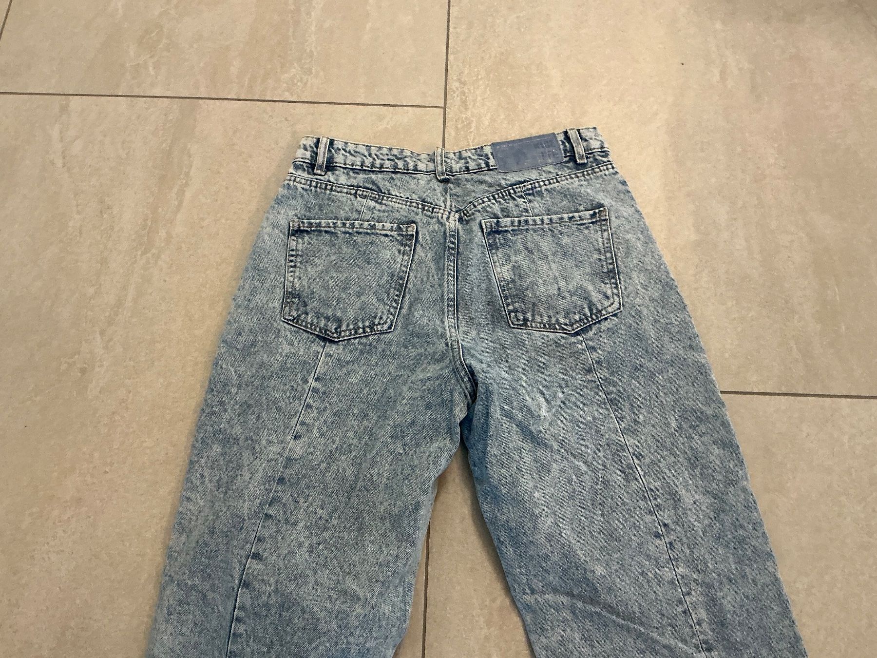 Jeans: Coole Acid-Wash Jeans, Grösse 42 – Gebraucht aus Würenlos von Chicca2004 3