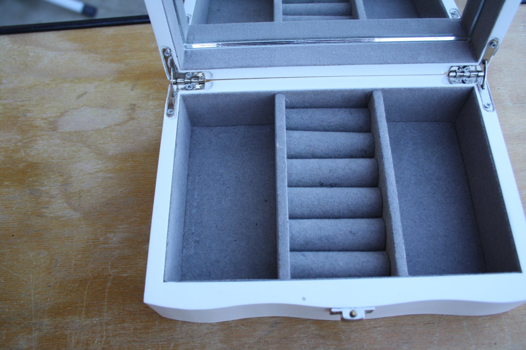 Schmuckkästen: SCHMUCKSCHATULLE  SCHMUCKBOX – Gebraucht aus Wauwil von Pneuedy 5
