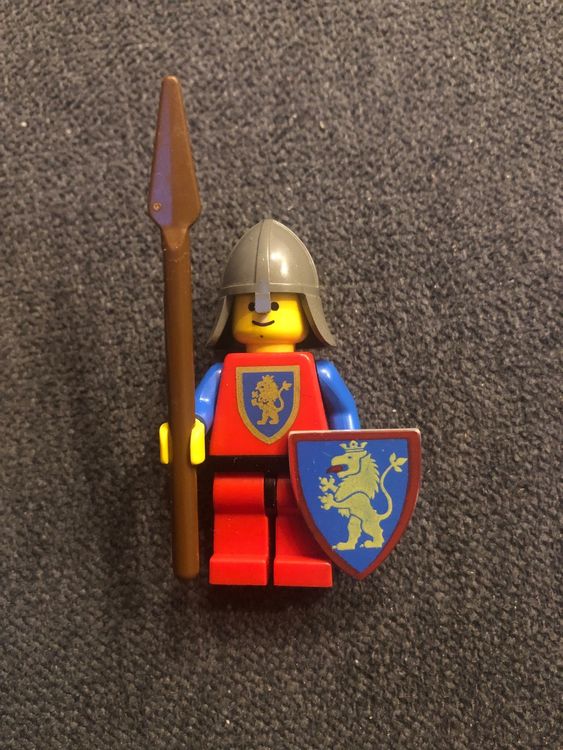 Lego figurine Castle Ritter Lion knight Minifigur (Gebraucht) in Fully ...