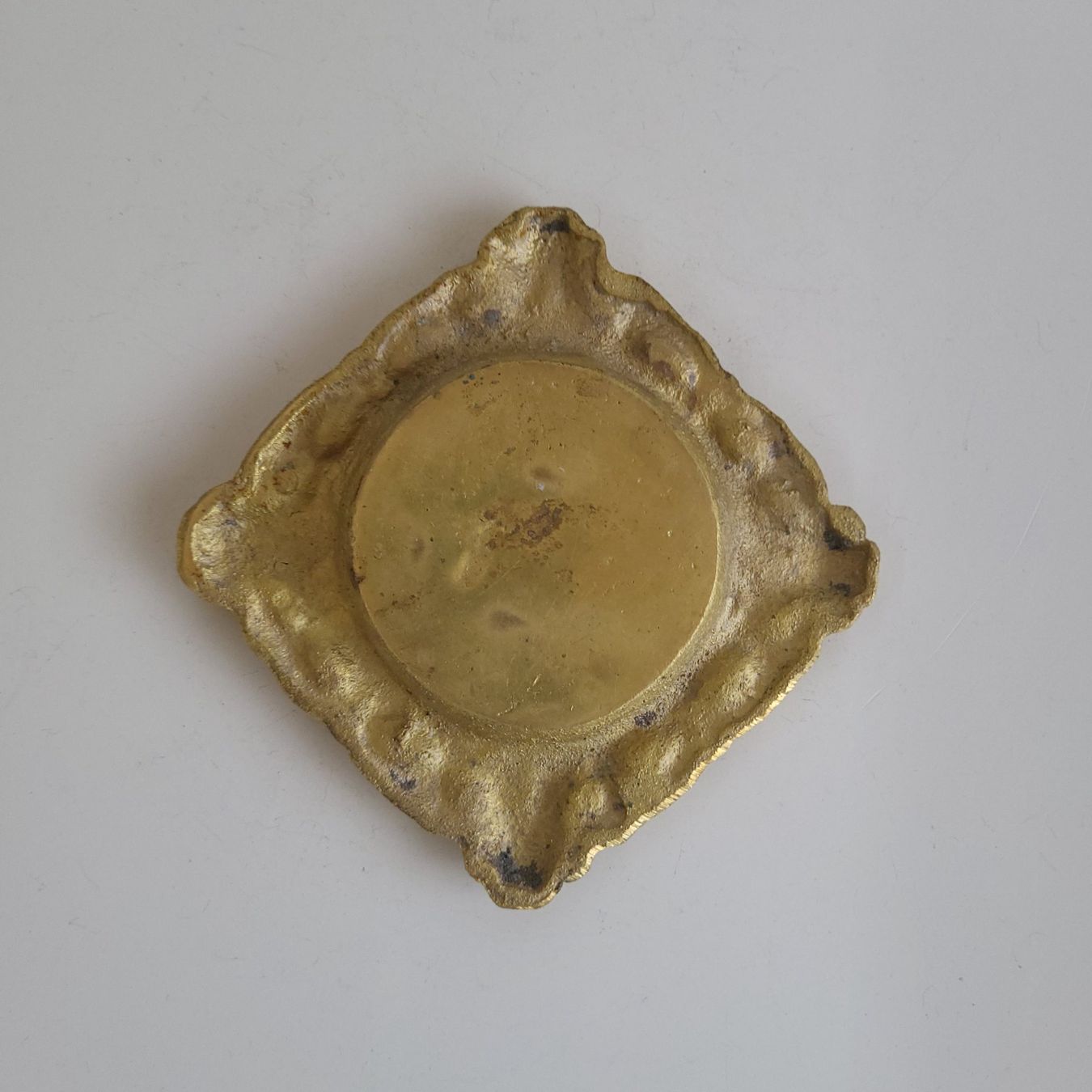 Aschenbecher: Frankreich / Kleine Bronze Ablage oder Aschenbecher mit Löwe – Gebraucht aus Savièse von qm2710 3
