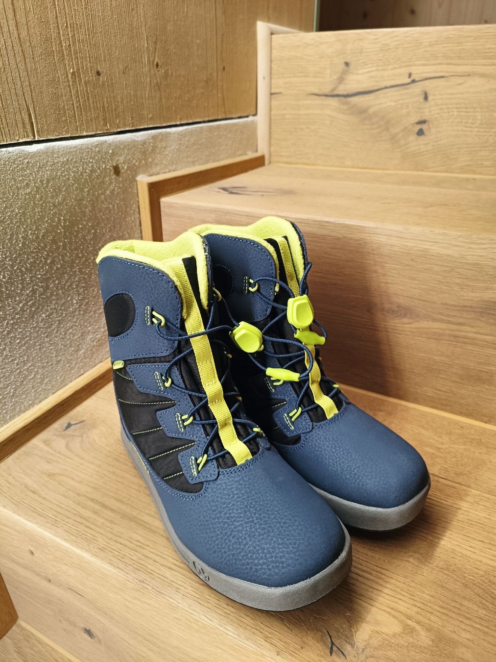 Merrell Scarpe per ragazzi: Winterschuhe Merrell Gr. 35 – Nuovo e nell'imballaggio originale da Humlikon venduto da Zitrone011