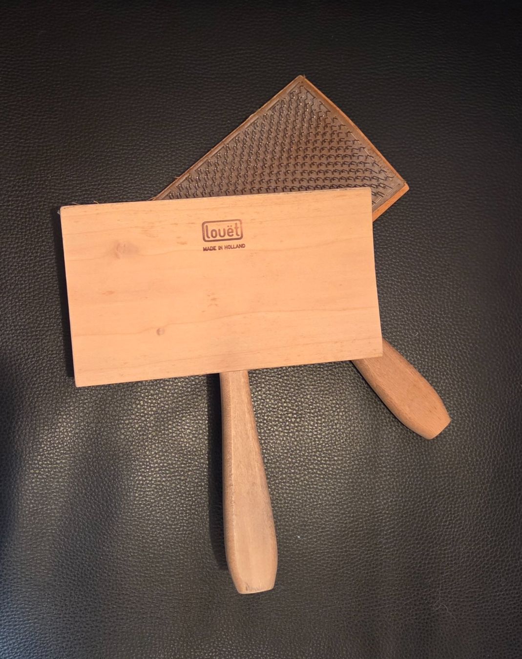 Sonstige Haarpflege: Handkarde aus Holz – Gebraucht aus Oberwangen b. Bern von Mesimo