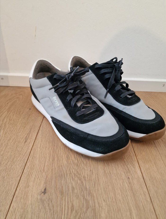 Hugo Boss Scarpe da uomo: HUGO BOSS Sneaker – Usato da Allenwinden venduto da Babo2 1