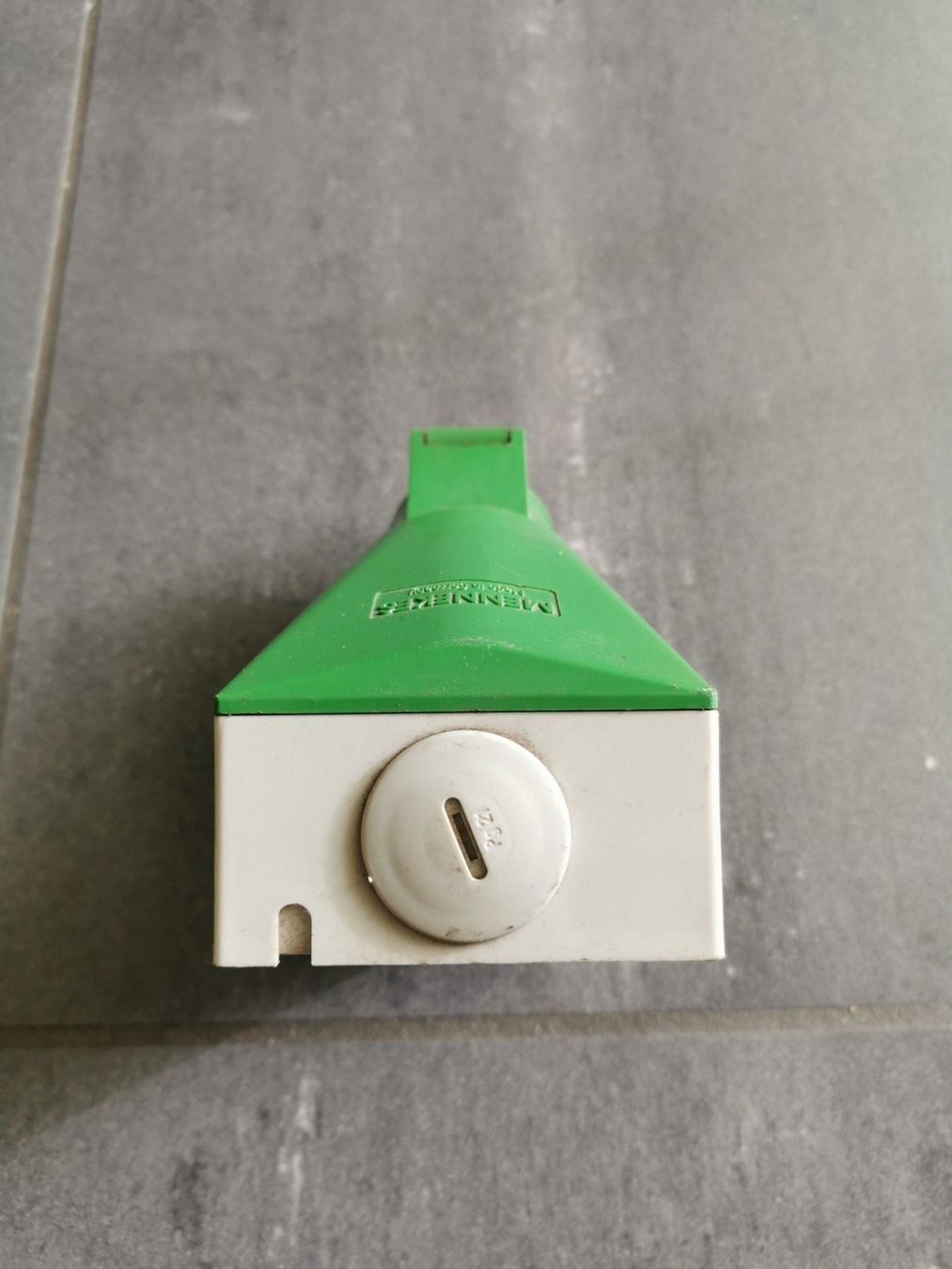 Stecker: Steckdose Mennekes 16A, 3P, 42V – Gebraucht aus Ins von joojooo 4