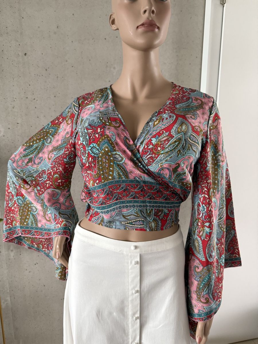 Blusen: Fliessende Wickelbluse Strandbluse Kurzbluse Neu – Neu und originalverpackt aus Rotkreuz von beltraum 1