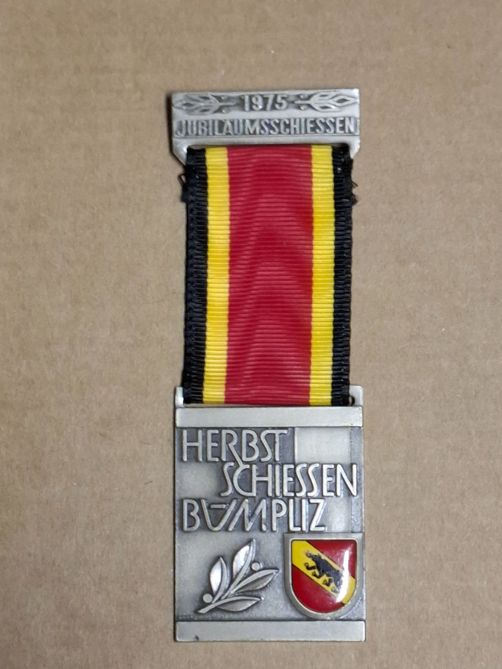 Medaglie: Bümpliz Jubiläum 1975 (D405) – Usato da Schwanden GL venduto da Suvorov 2