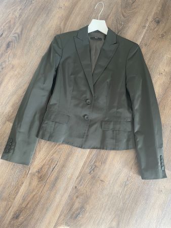 BOSS Kostüm Gr. 34/36 neuwertig