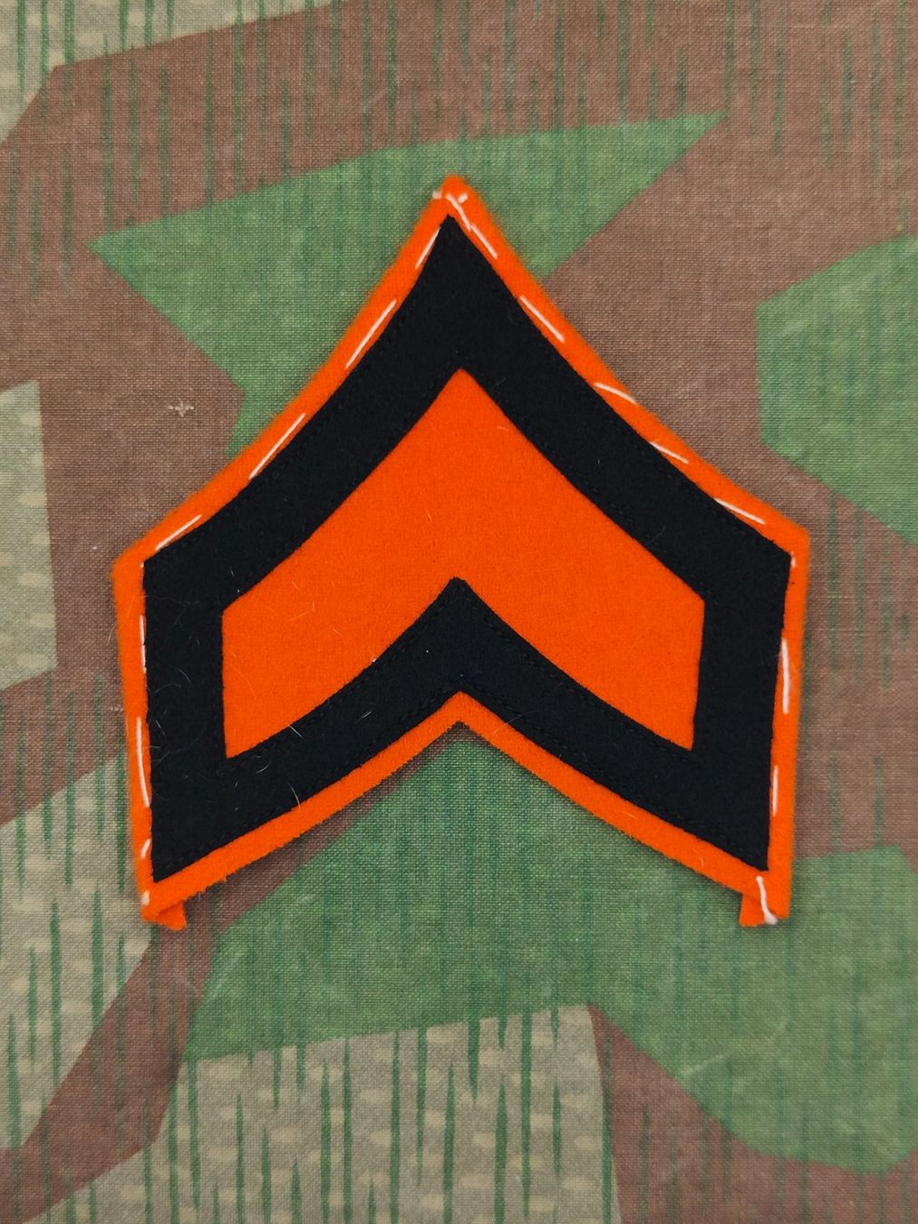 Schweizer Armee Placchette & Badge: Ärmelpatte Heerespolizei Ord. 1940 – Usato da Bauma venduto da SwissMilitaria