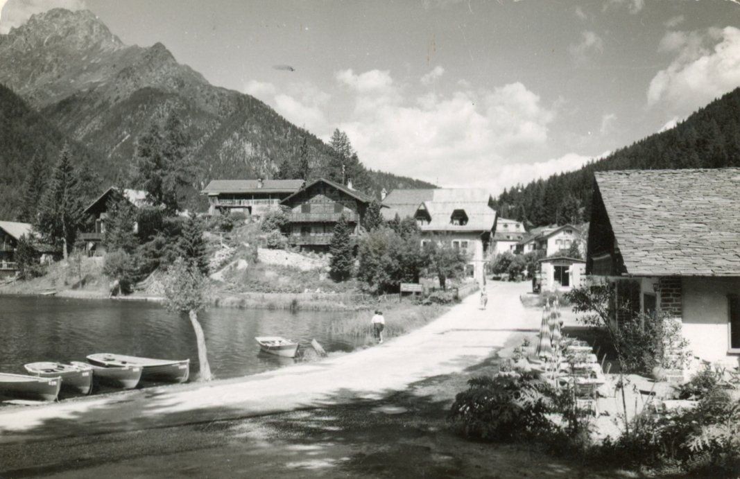 Cartoline postali: Champex  VS   -   Station      en 1959 – Usato da Brig venduto da Valcards54
