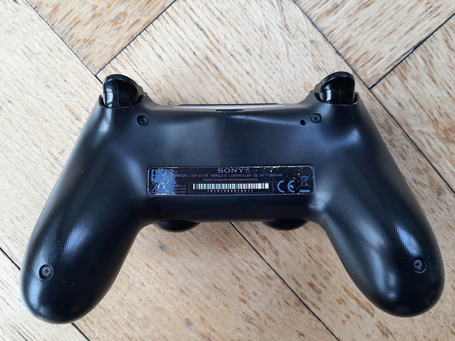 Sony Console: PS4 Konsole 500GB inkl. Controller und Zubehör – Usato da Zürich venduto da Chrishol 7