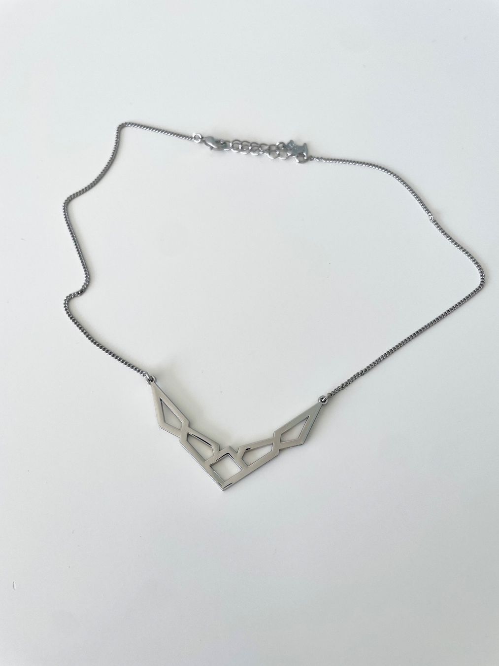 Catenine: Collier boho géométrique argenté AGATHA PARIS – Nuovo (secondo la descrizione) da Geneve venduto da Margot_22 1