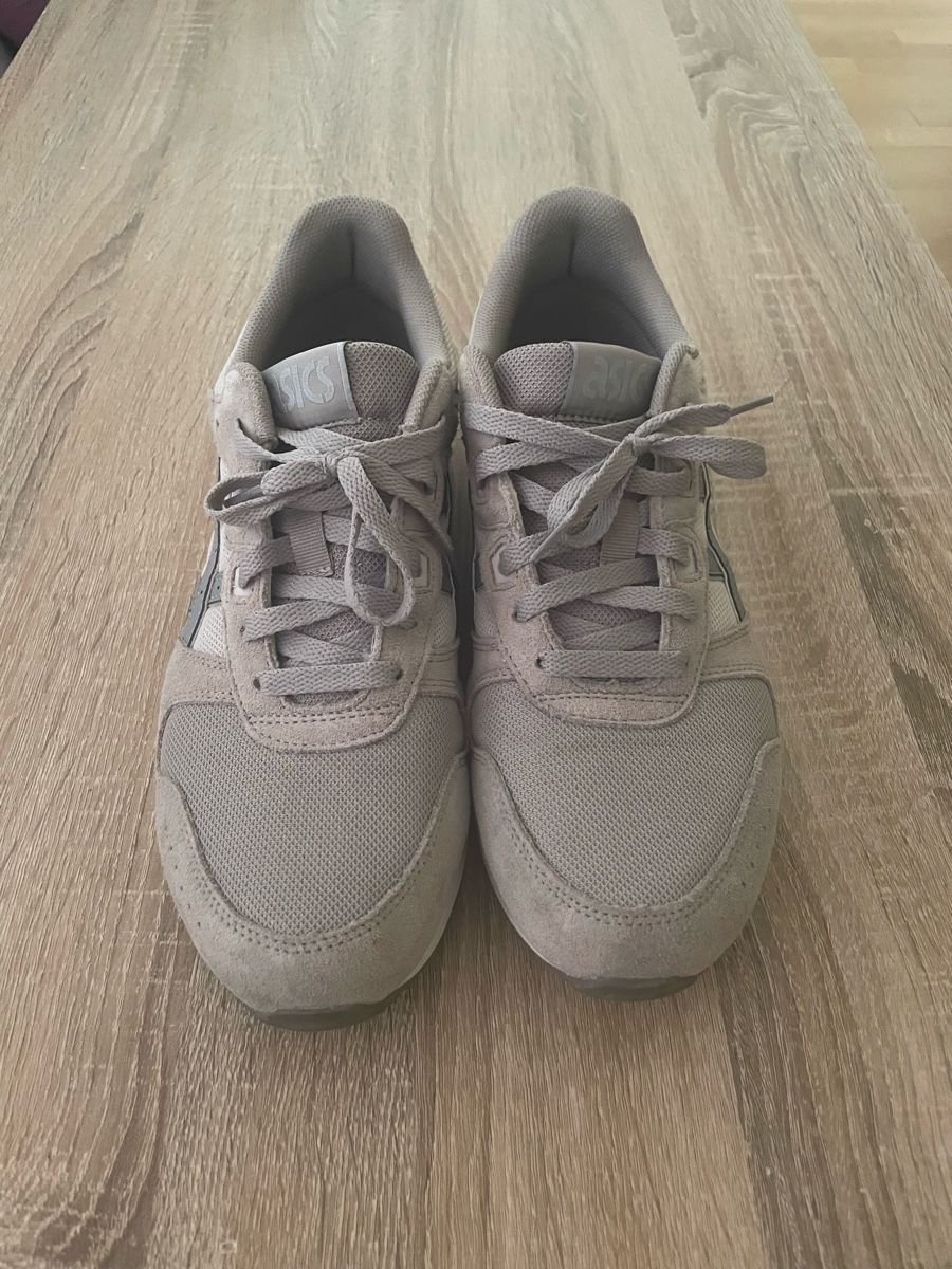 Asics Scarpe da uomo: Asics Herren Schuhe Sneaker Gr 44 – Usato da Buchrain venduto da Bygger31 1
