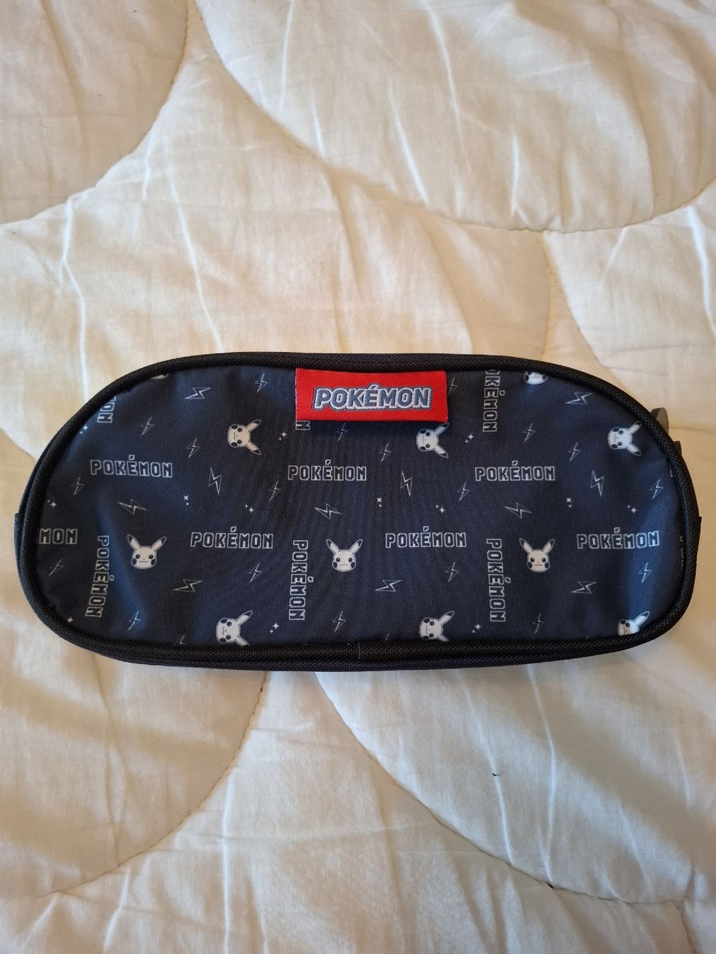 Astucci : trousse pokemon (pikachu) – Usato da Yverdon venduto da ADBLINO_26. 1