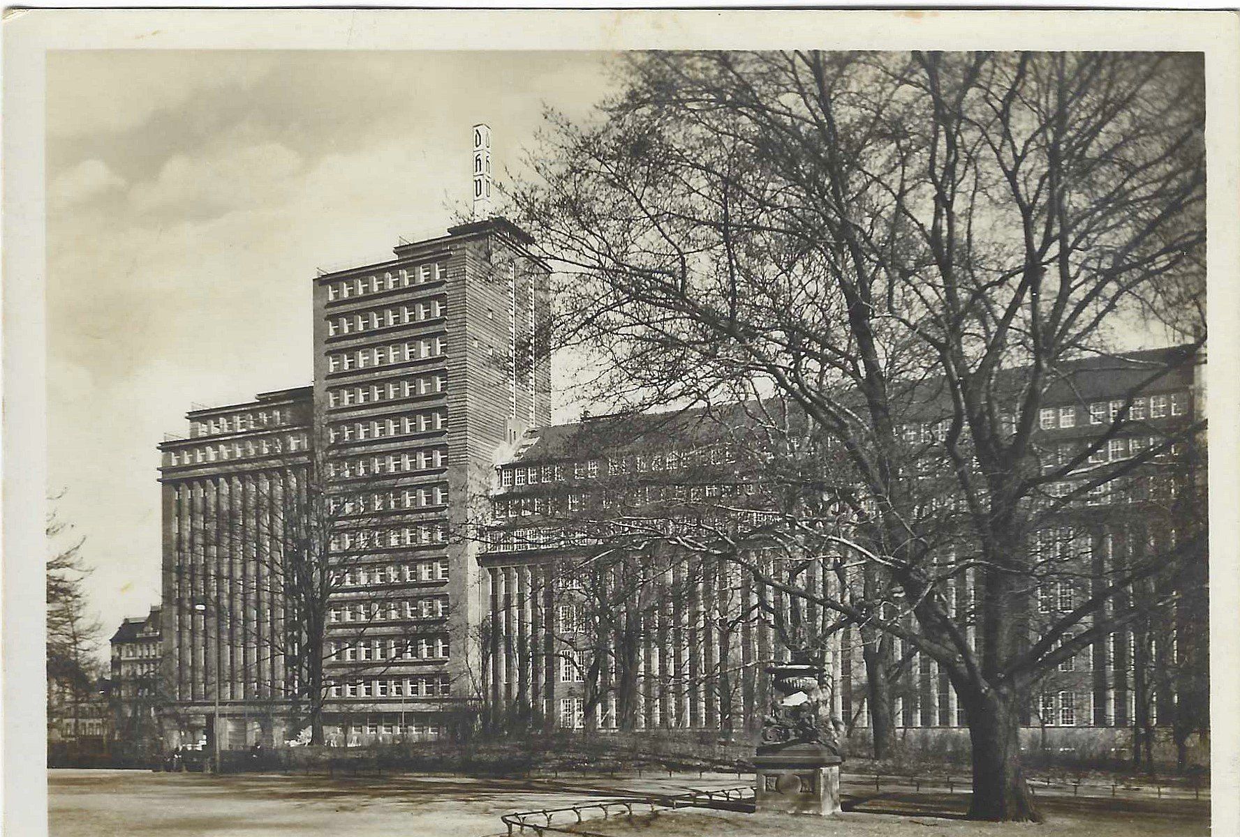 Cartoline postali: Ansichtkarte Hamburg Holstenplatz – Usato da Luzern venduto da gil_9jtr