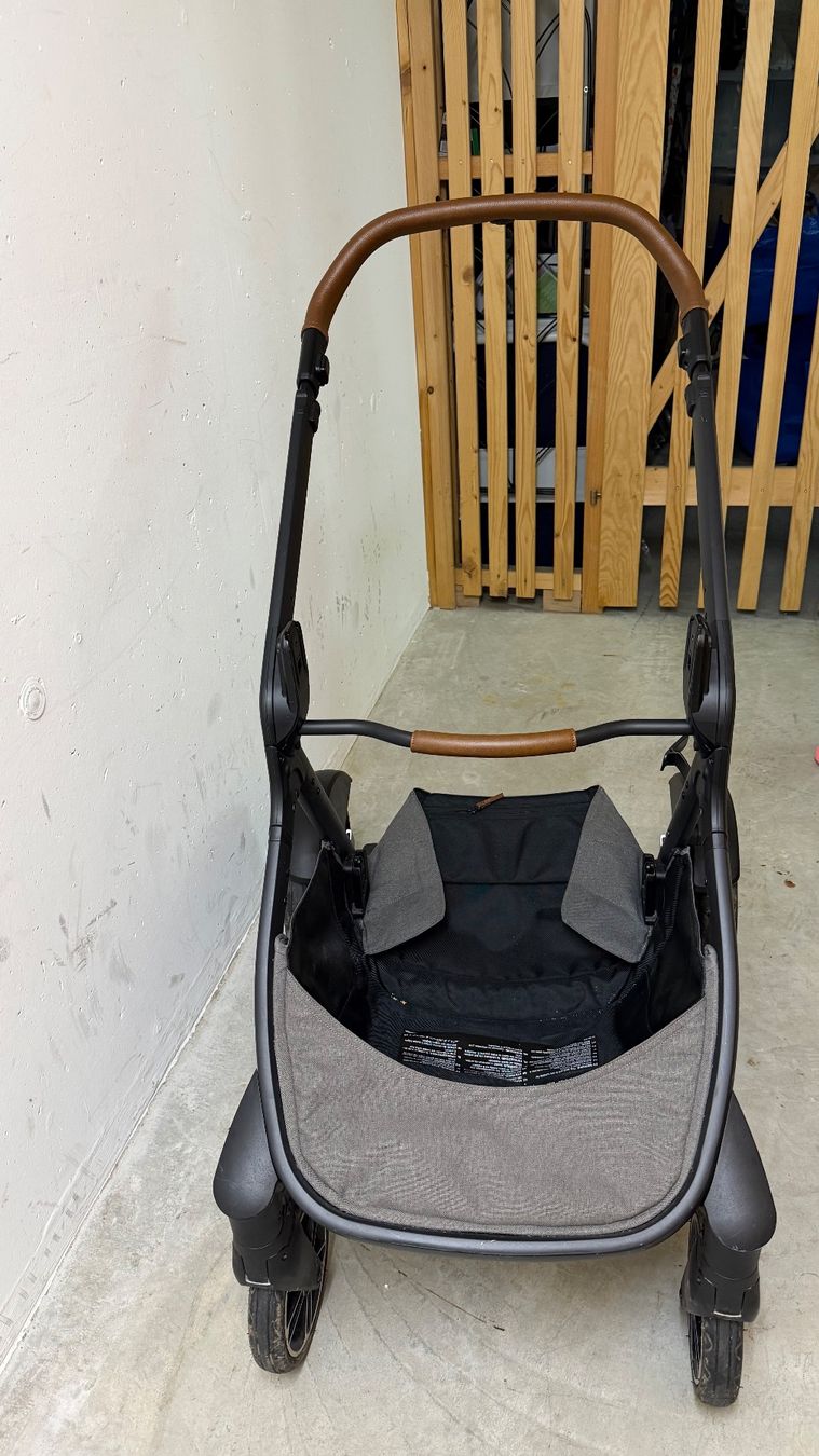 Nuna Carrozzine: Numa Demi Grow Kinderwagen - Set – Usato da Oberweningen venduto da mar_wtg5 2