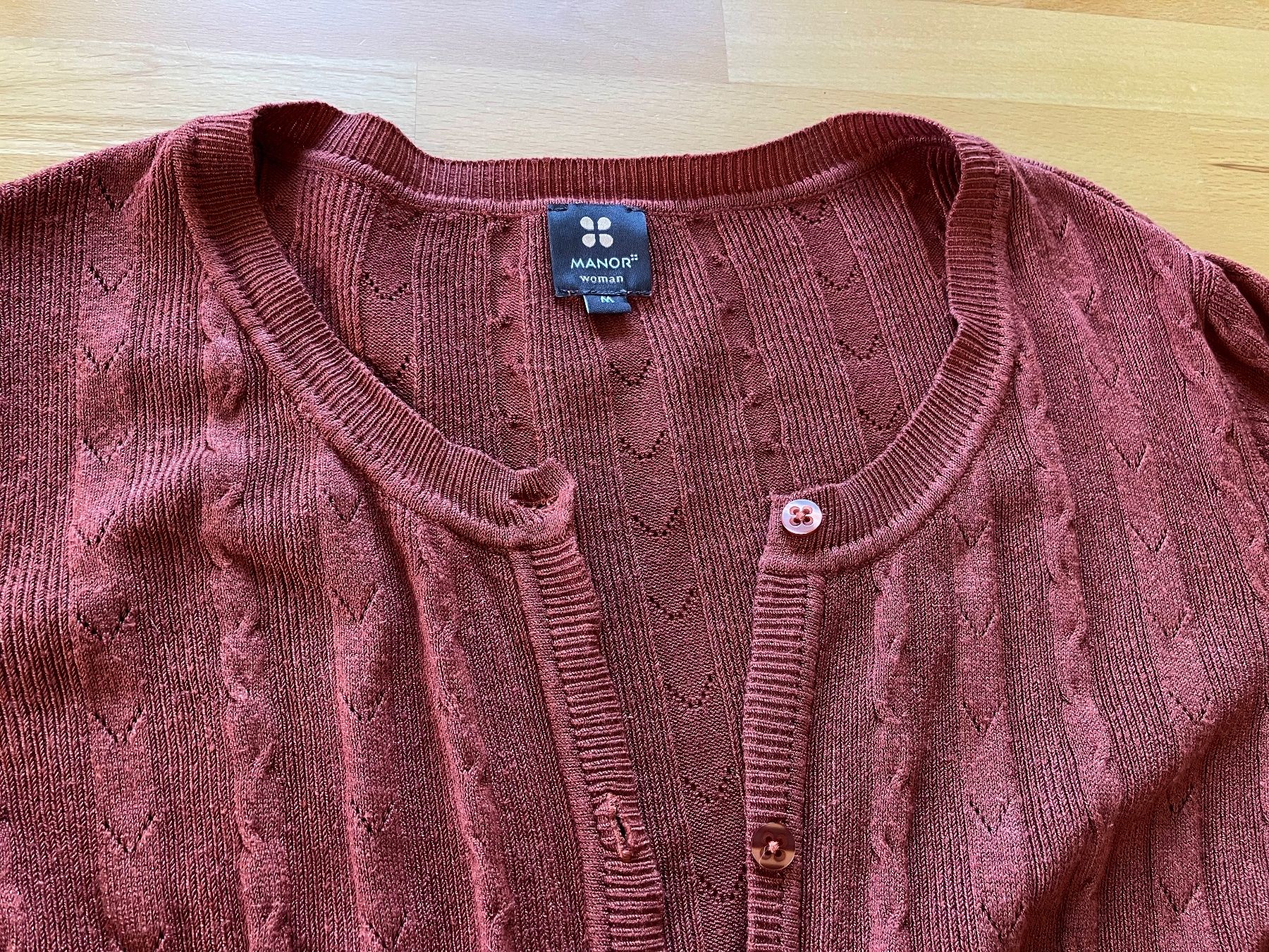 Manor Giacche: Schöner Cardigan von Manor, Gr. M – Usato da Olten venduto da Dickbrave 2