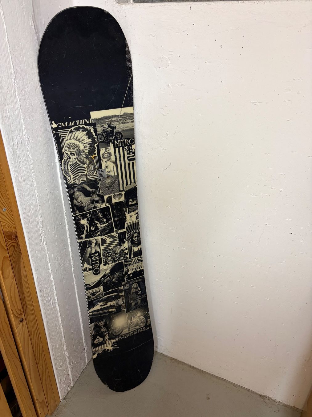 Snowboard Nitro Boards: Snowboard Nitro Thief 2012, 158cm – D'occasion à Steinmaur par muvtec