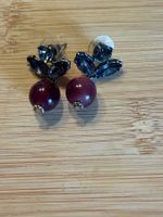 Modeschmuck - Ohrringe mit roter Perle und Glassteinen