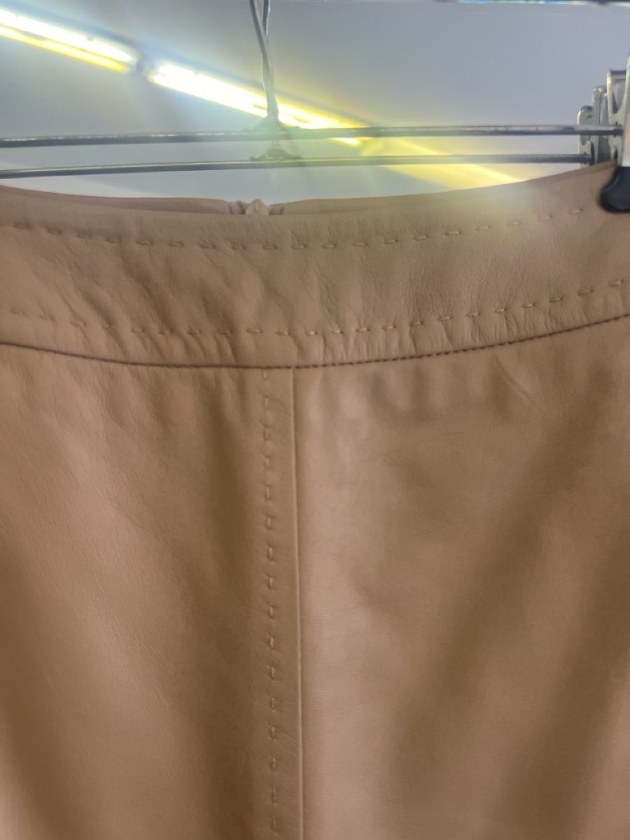 Madeleine Gonne: Madeleine Lederrrock beige Gr. 36 – Usato da Olten venduto da AtelierSecondhand23 2