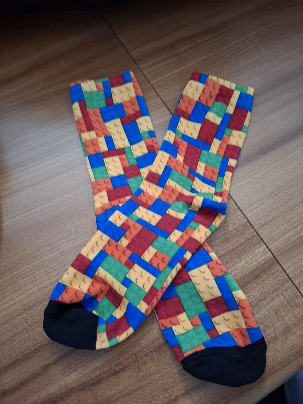 Calze: Bunte Lego Socken - Grösse 38-42 - Neu. – Nuovo e nell'imballaggio originale da Aarberg venduto da Happy058