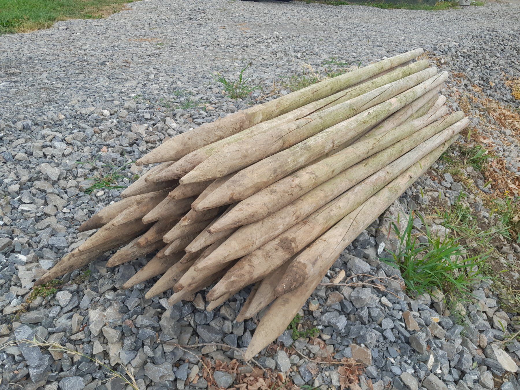 Holzartikel: Holzpfähle – Gebraucht aus Sattel von luawiba