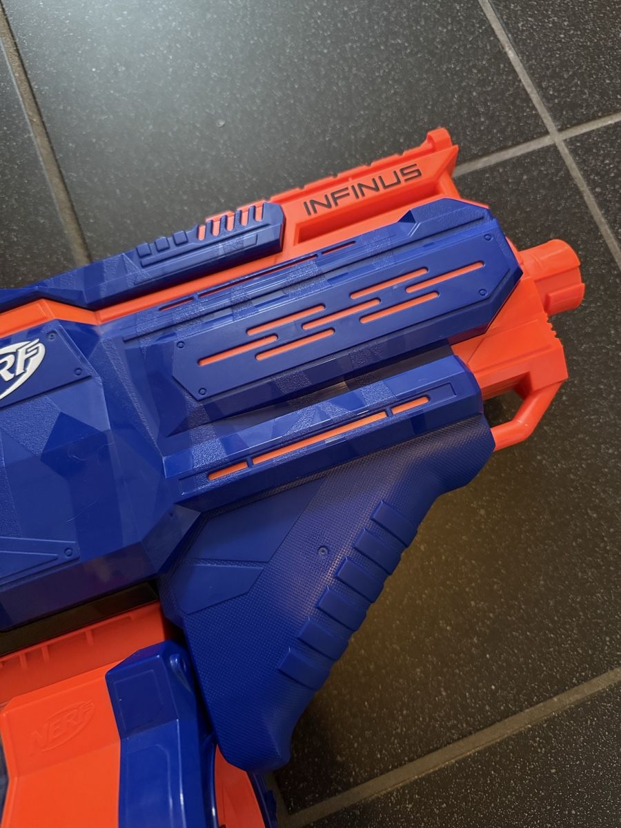 Nerf Jouets: Nerf Infinus + 30 Pfeile – D'occasion à Eglisau par Luzy67 7