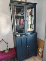 Vitrine Schrank mit indirekter Beleuchtung