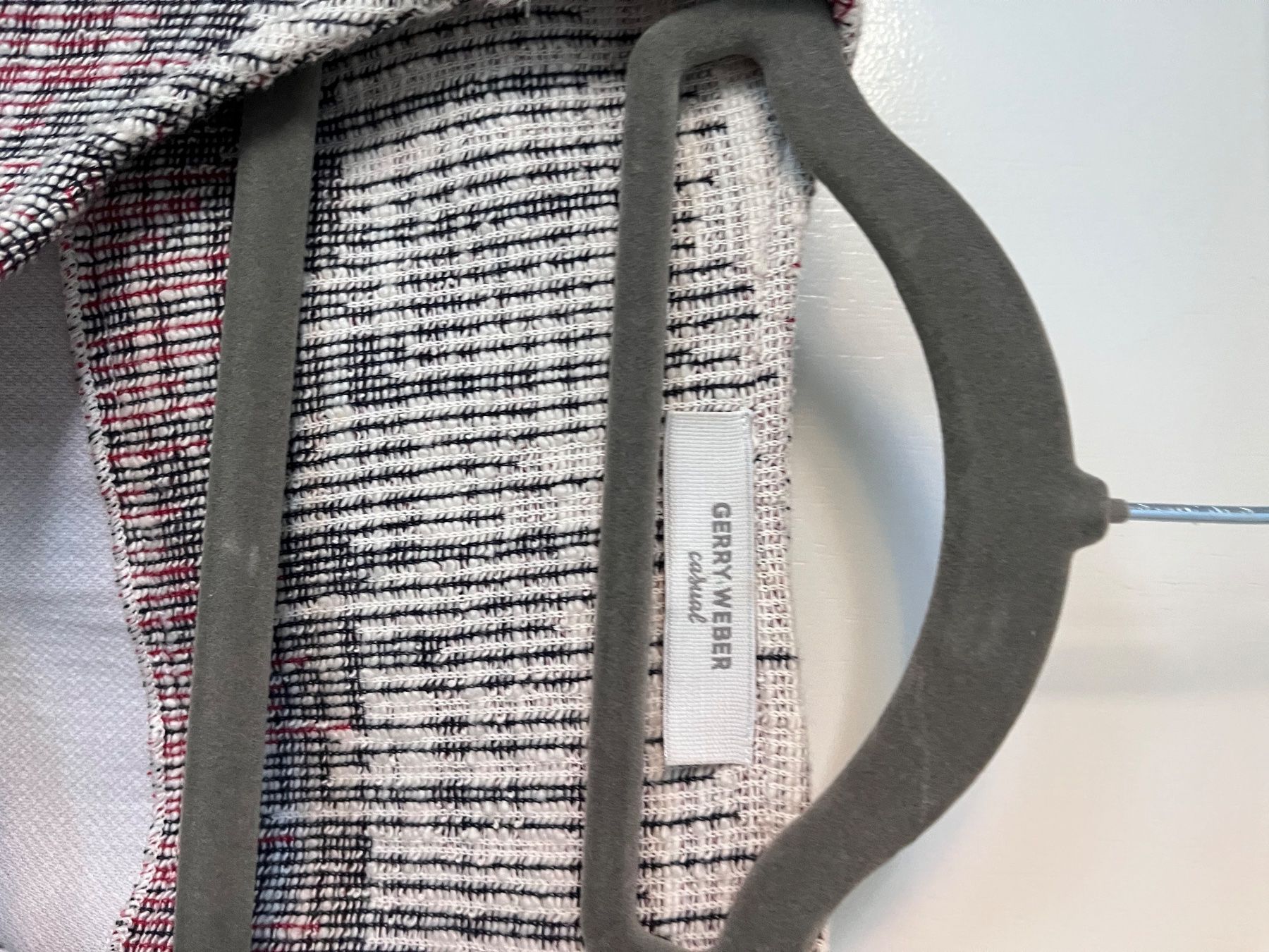 Gerry Weber Giacche: Gerry Weber Casual: Leichte jacke, Gr. 38/40 – Usato da Baar venduto da DealDiHei 1