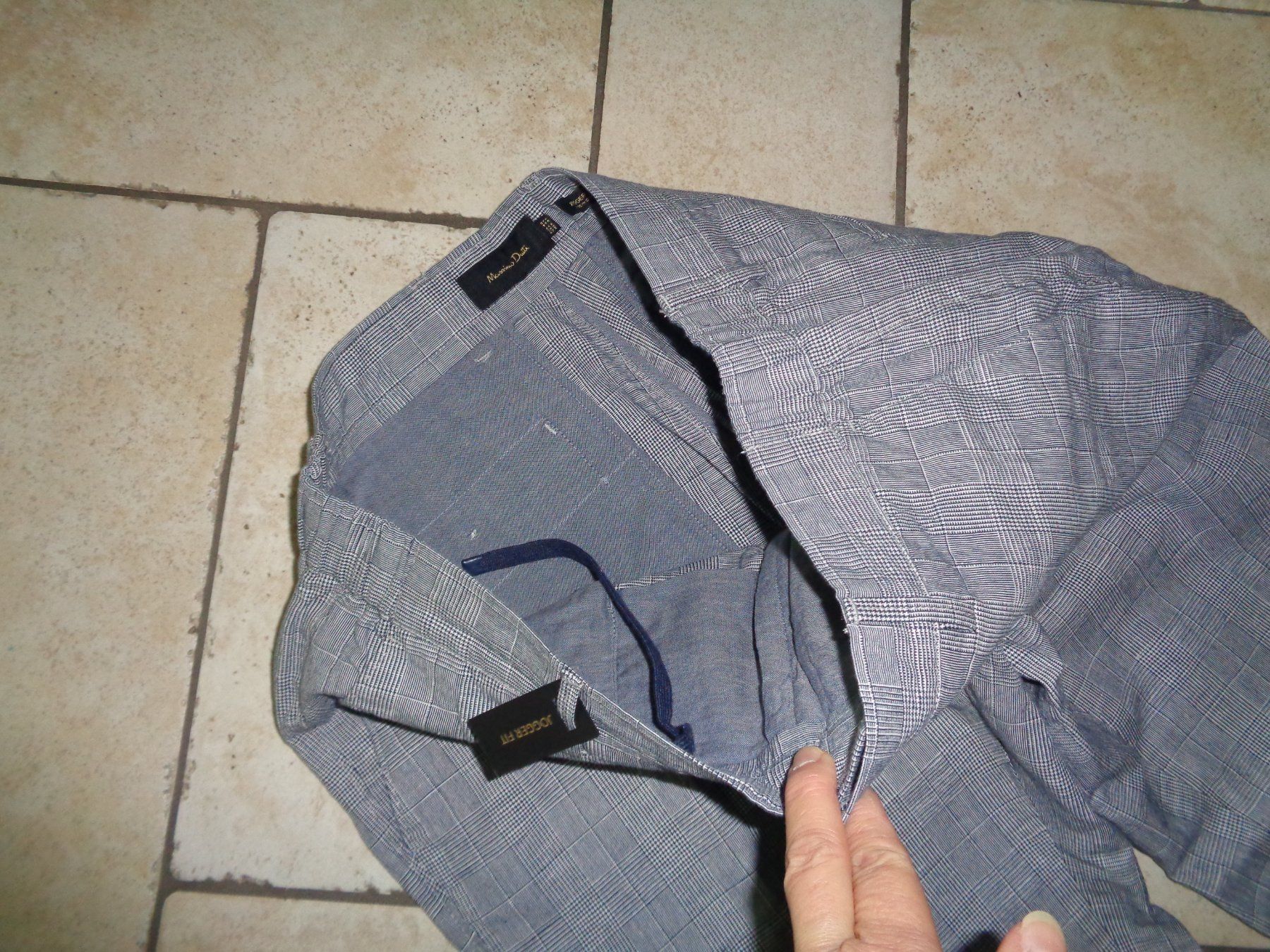 Massimo Dutti Hosen: Hose  Massimo Dutti  Grösse  40 – Neu (gemäss Beschreibung) aus Kreuzlingen von Robi-2003 2