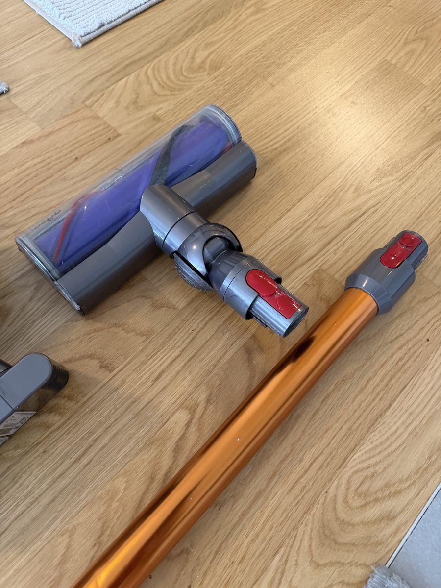 Dyson Aspirapolveri & Accessori: Dyson 10 cyclone absolute  – Usato da Meyrin venduto da SA_3006 3