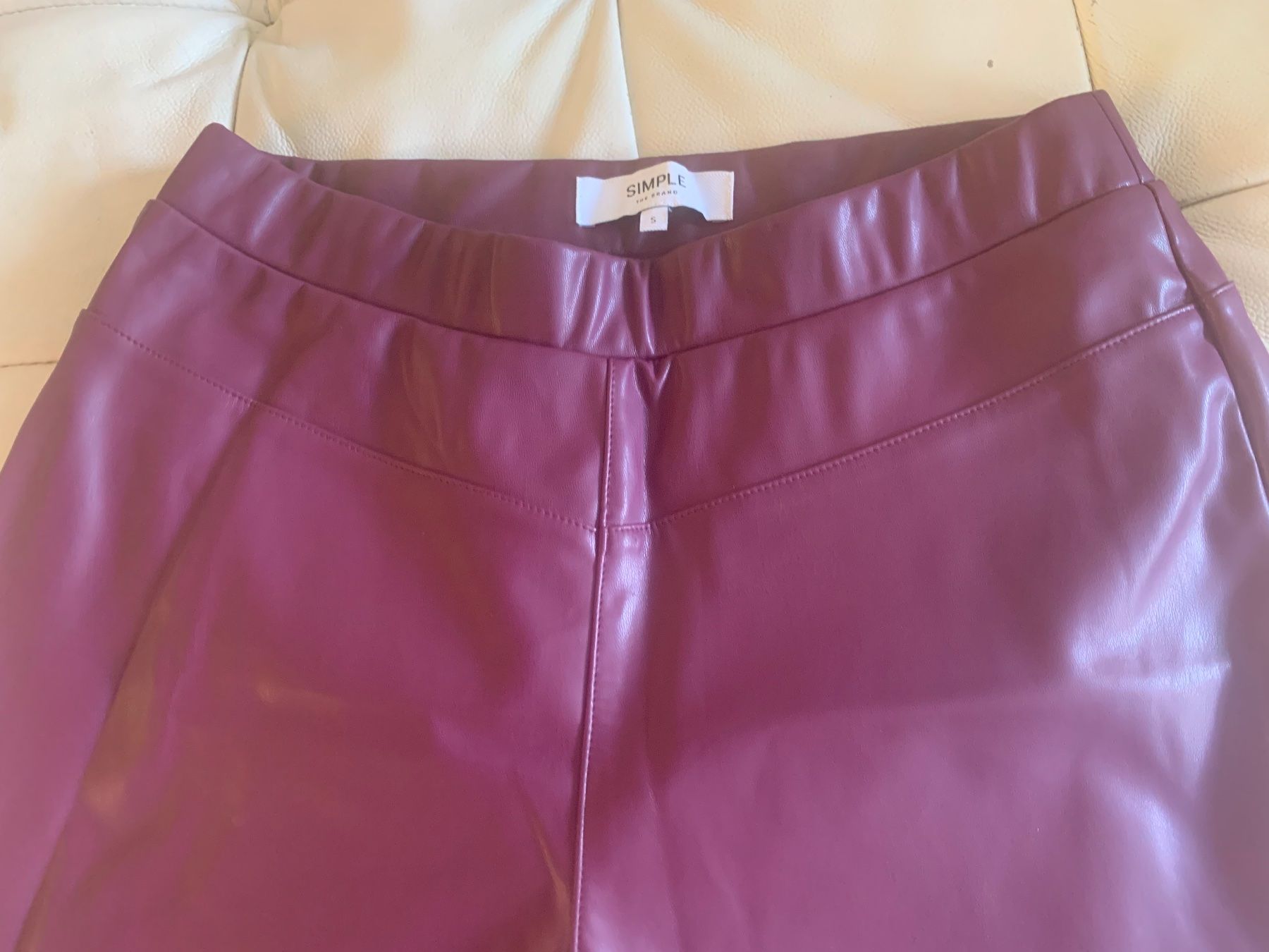 Pantaloni: Kunstlederhose von Simple – Nuovo (secondo la descrizione) da luzern venduto da Gipsy201 1