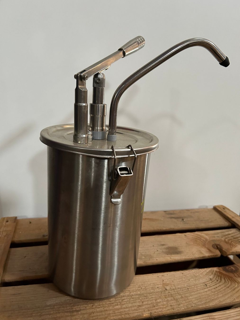 Schneider Küchengeräte: Hebel-Dosierspender Saucenspender 5 L – Gebraucht aus Bowil von Mirifix 1