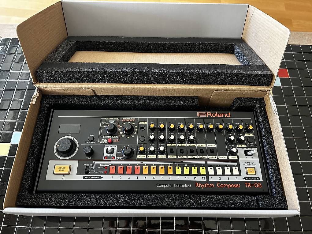 Roland Strumenti musicali: Roland Boutique TR-08 – Usato da Zürich venduto da Emilio_1 2