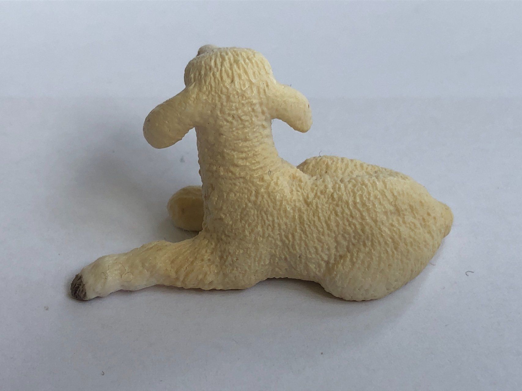 Schleich Giocattoli: Schleich Schäfchen liegend – Usato da Zuoz venduto da Scat01 1