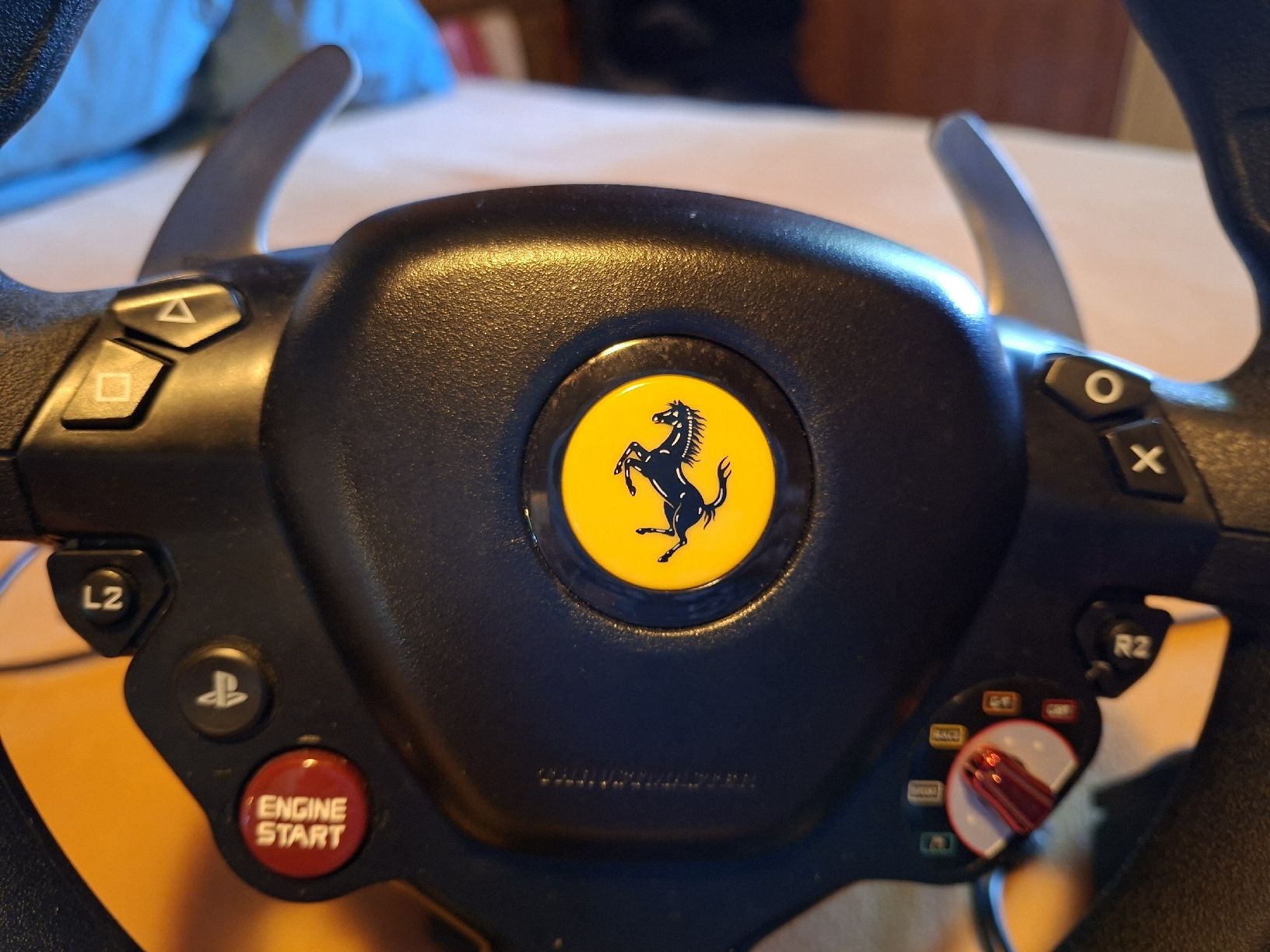 Thrustmaster Controller: Volant Ferrari Thrustmaster pour PS4/PS5 – Nuovo (secondo la descrizione) da Gumefens venduto da izalala 5