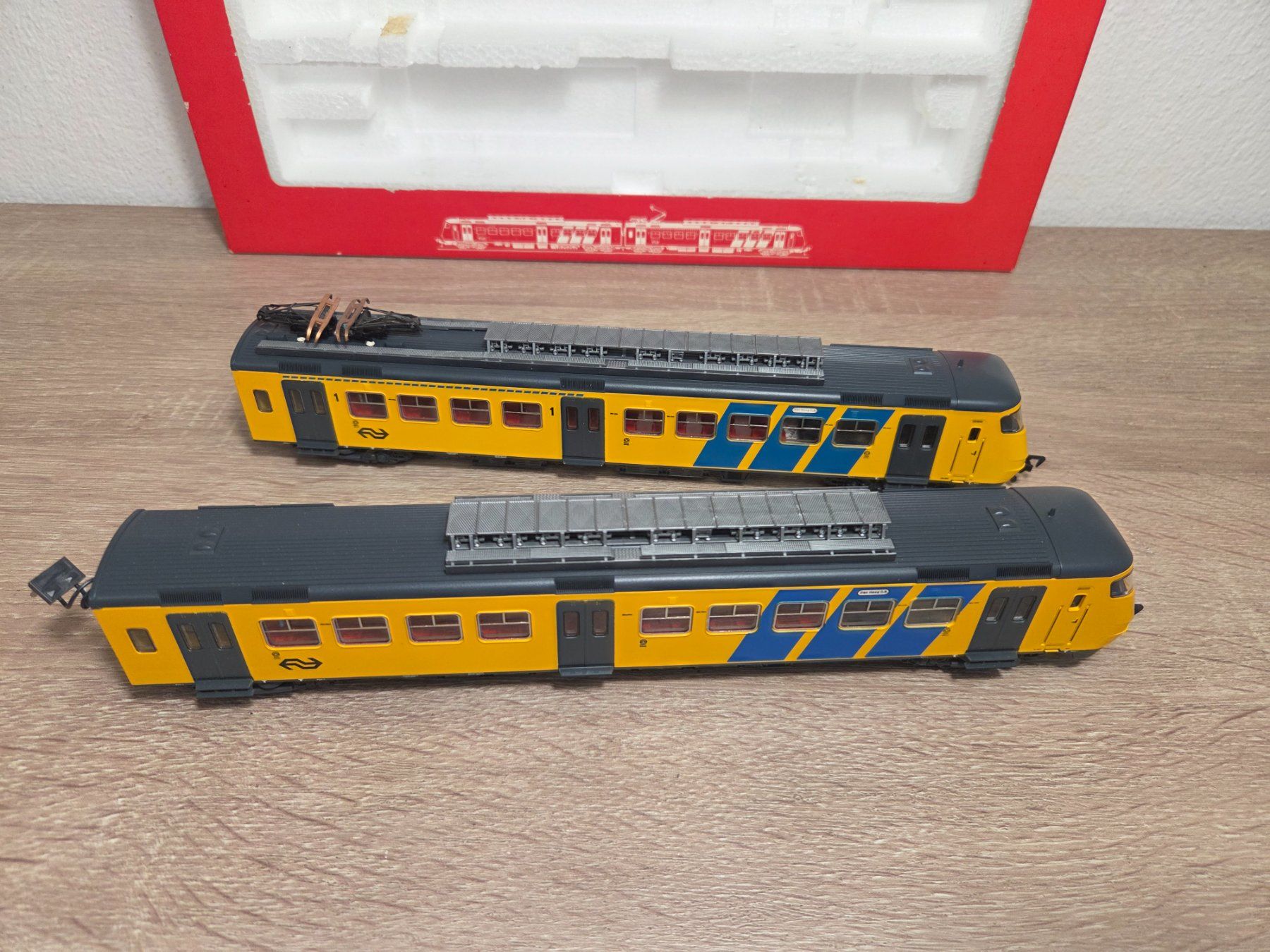 Fleischmann Trains électriques: Fleischmann 4470 Triebwagen NS H0 – D'occasion à St-Aubin-Sauges par Lo_Go 3