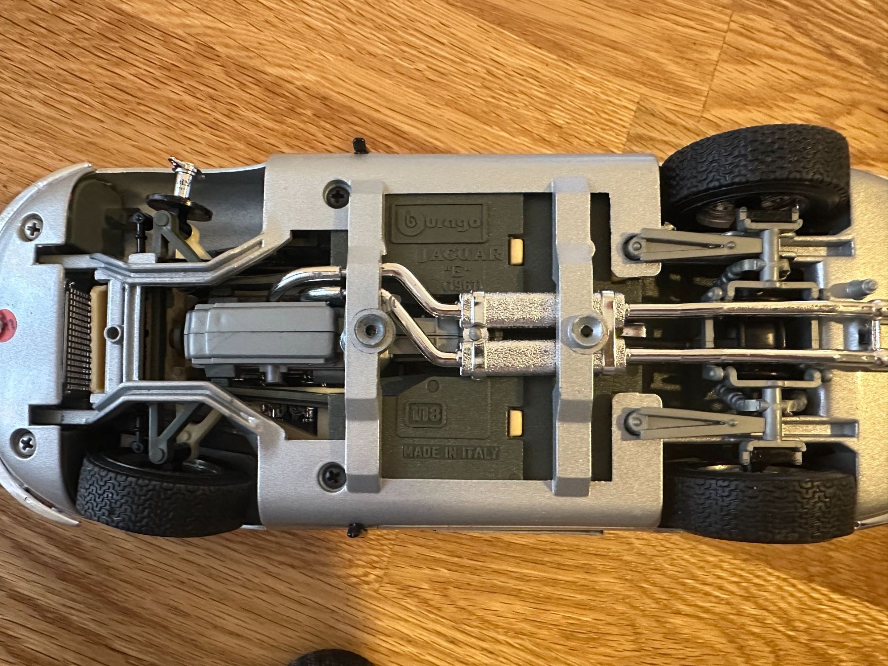 Bburago Modellini d'auto: Bburago E-Type Jaguar Silber 1:18 – Usato da Lausanne venduto da brixton 4