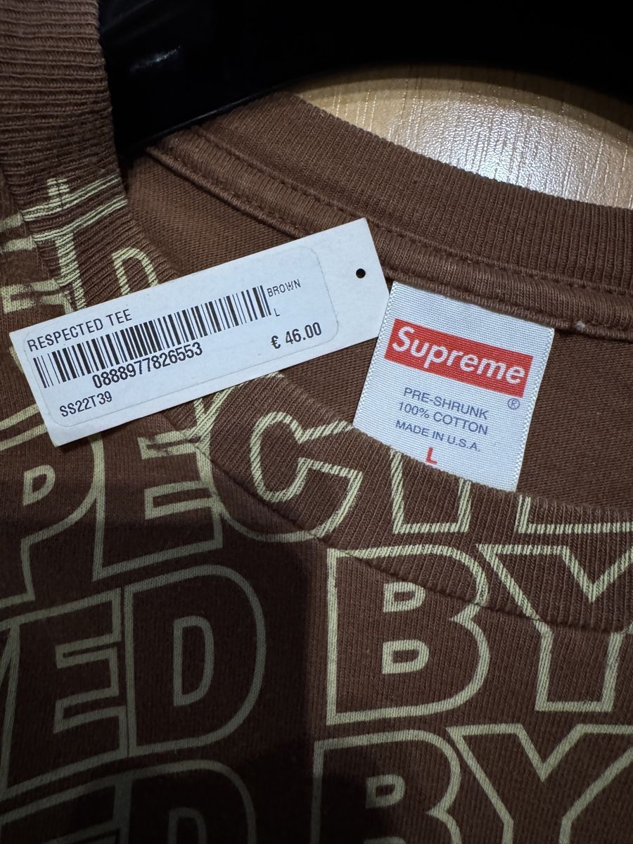 Supreme T-shirt: Supreme Respected Shirt | SS22 – Usato da Bättwil venduto da Luc4.v1tn 1