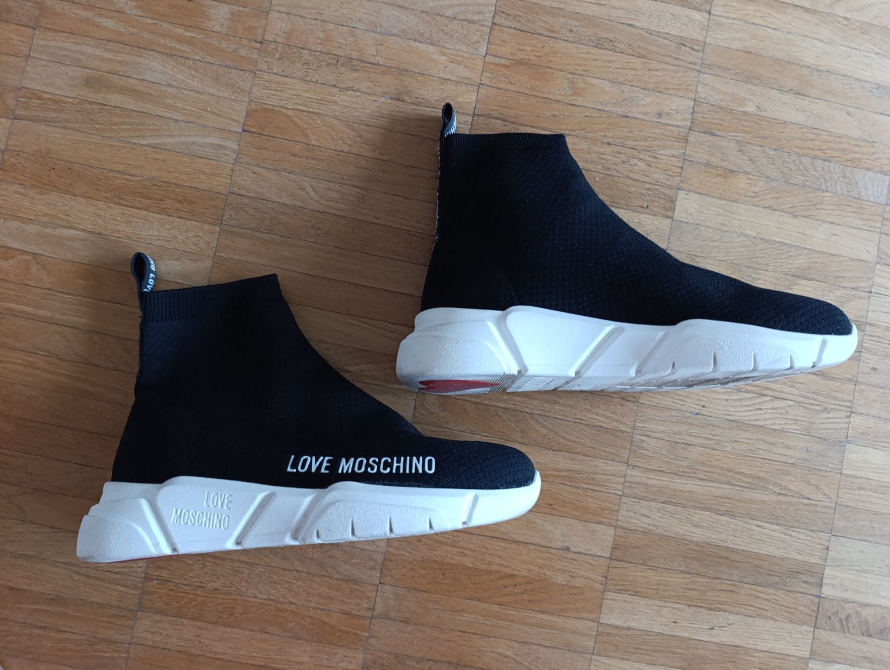 Moschino Damenschuhe: Love Moschino Boots Damen, Gr. 40 – Gebraucht aus Zürich von mir_2kjl 2