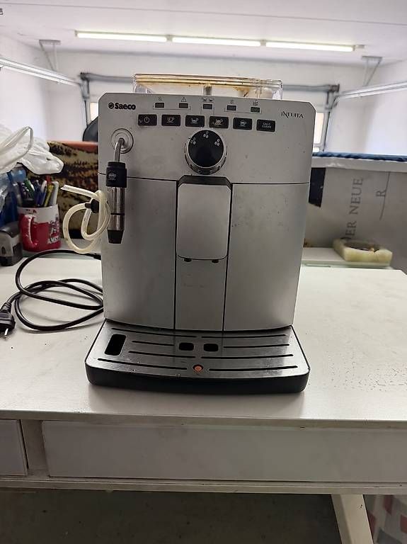Saeco Macchine per caffè & Macchine per espresso: Saeco Intuita Kaffeevollautomat – Usato da Frenkendorf venduto da autodiscount4123 1