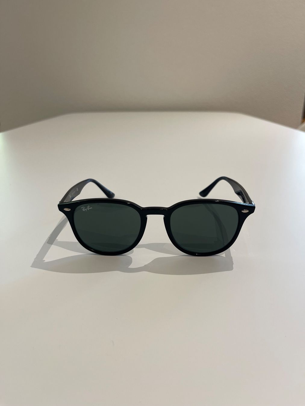 Ray-Ban Occhiali & Lenti: Ray Ban Sunglasses unisex – Usato da Basel venduto da min_6hnk 5