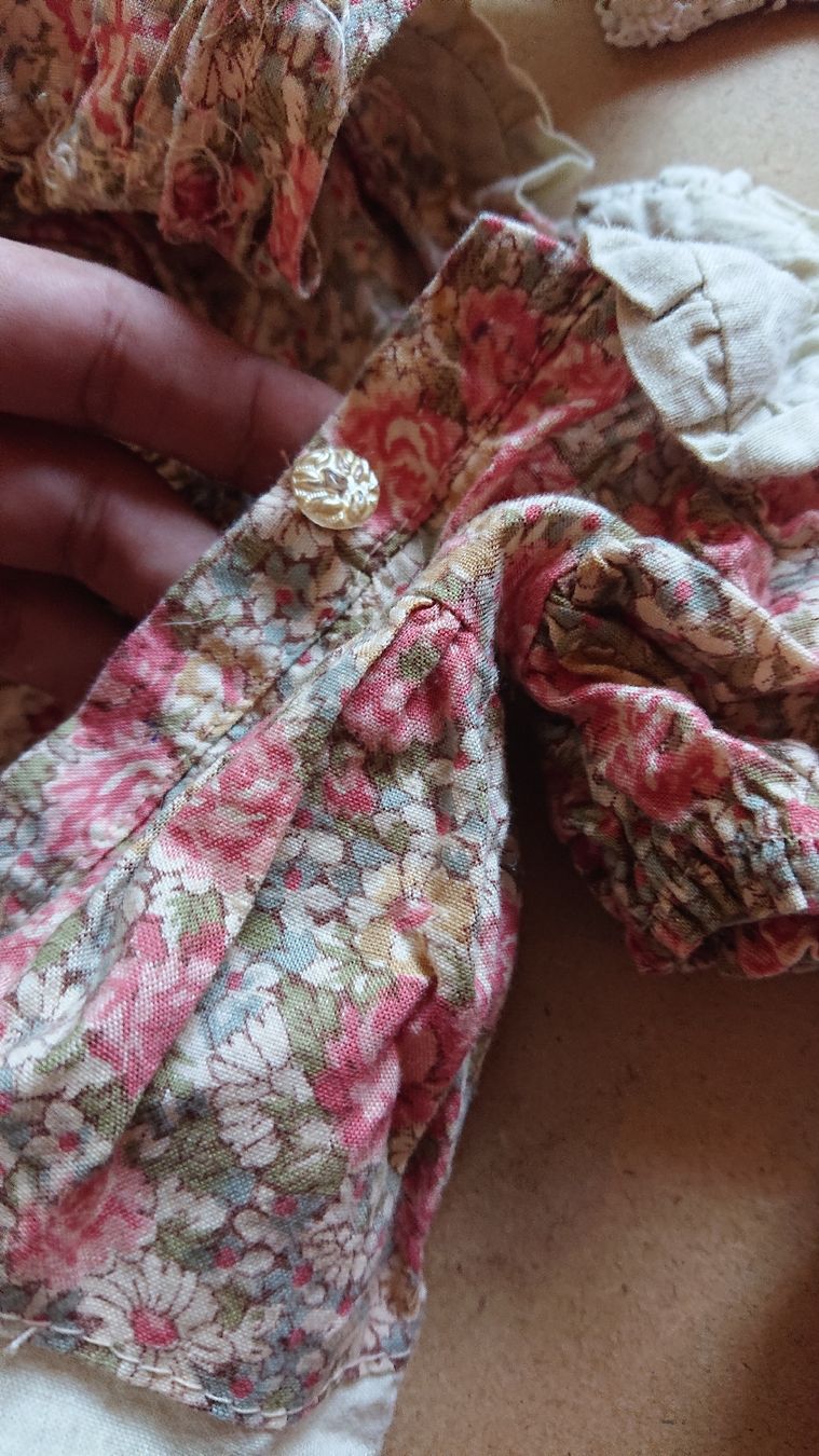 Puppen: Alte Puppenkleider – Gebraucht aus Chur von FreakofRarity 3