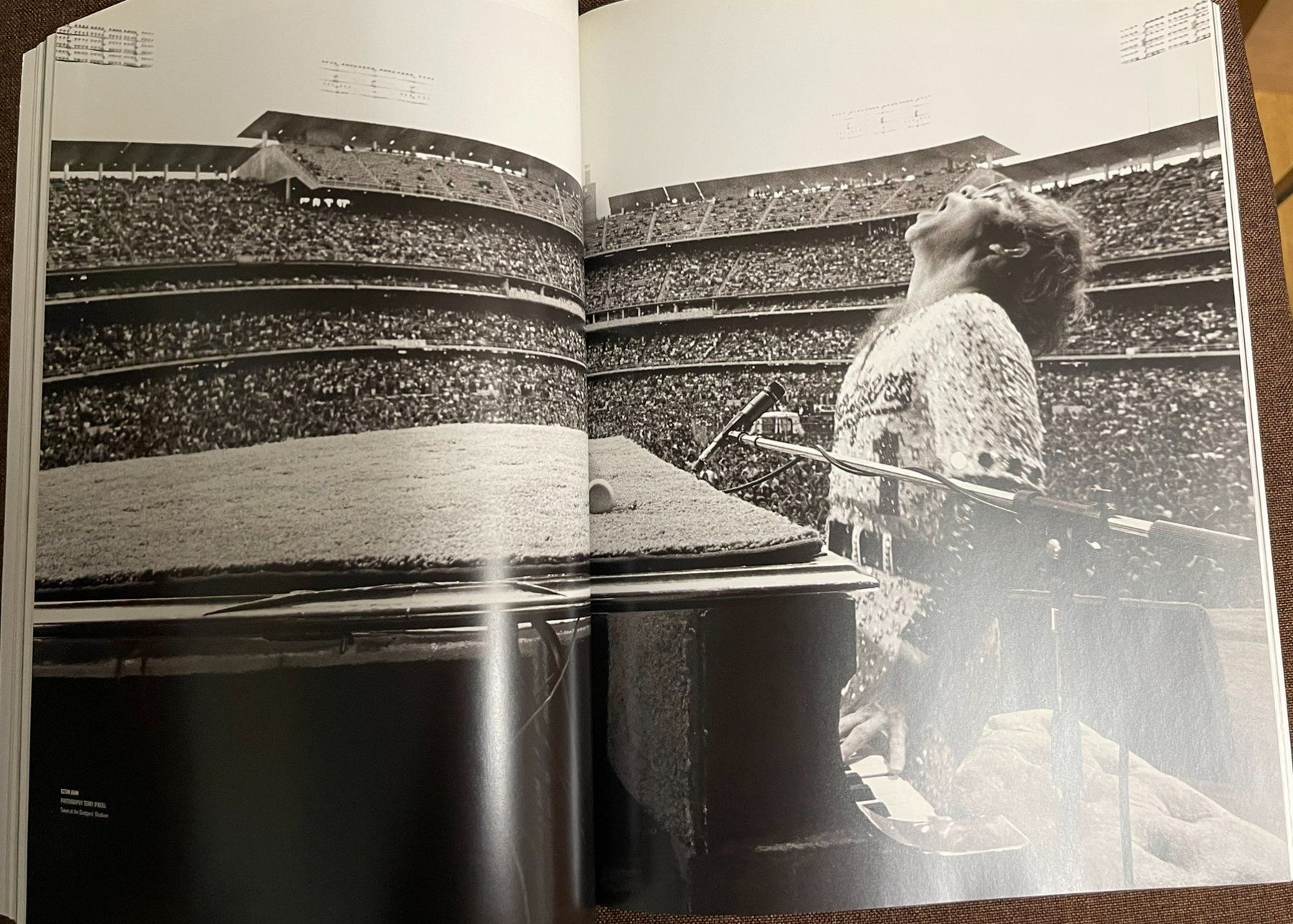 Libri: Buch: ROCK'N'ROLL YEARS 1960-2000 – Nuovo (secondo la descrizione) da Frenkendorf venduto da Yard-Sale-2000 2