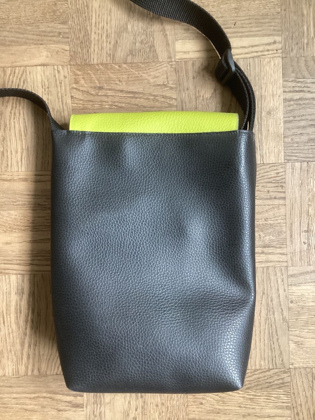 Taschen für Damen: Umhängetasche - Unikat – Neu (gemäss Beschreibung) aus Muttenz von bar_ws7n 2