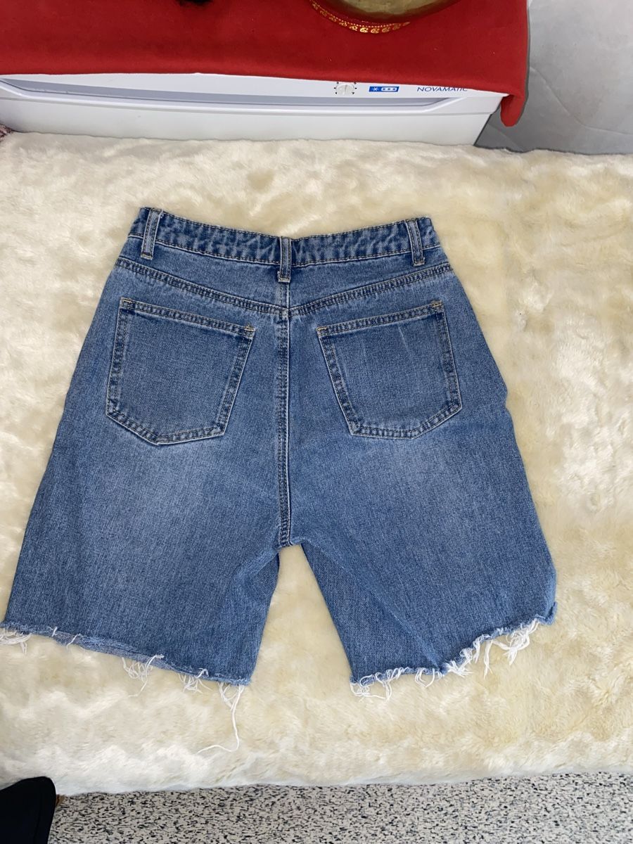 Jeans: Jeans Shorts, hellblau, Gr. 36 – Usato da Basel venduto da Nina_777 1
